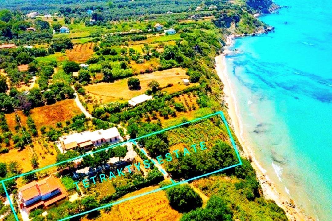 Tetraktys Estate Beachside Υδωρ Ágios Matthaíos Zewnętrze zdjęcie